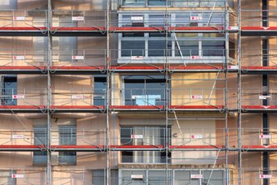 Maison isolation extérieure : prix, aides 2026 et démarches